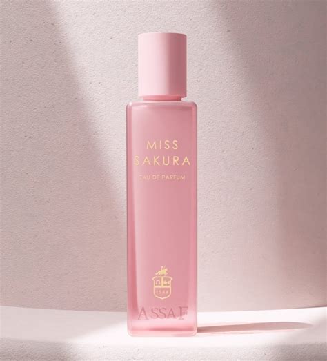 miss sakura perfume assaf.